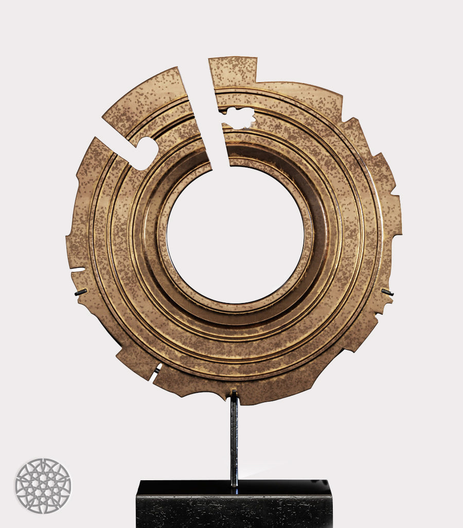 Sculpture Abstraite en Laiton – Cercle Industriel