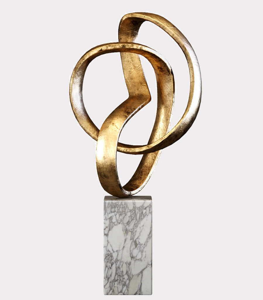 Sculpture Abstraite en Laiton – Équilibre et Fluidité