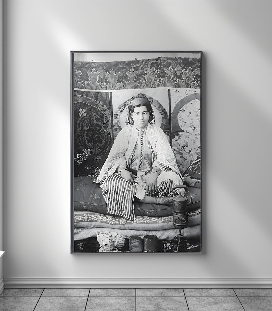Tableau décoratif &#39;Noble Silence - Portrait d&#39;une Dame Berbère&#39;