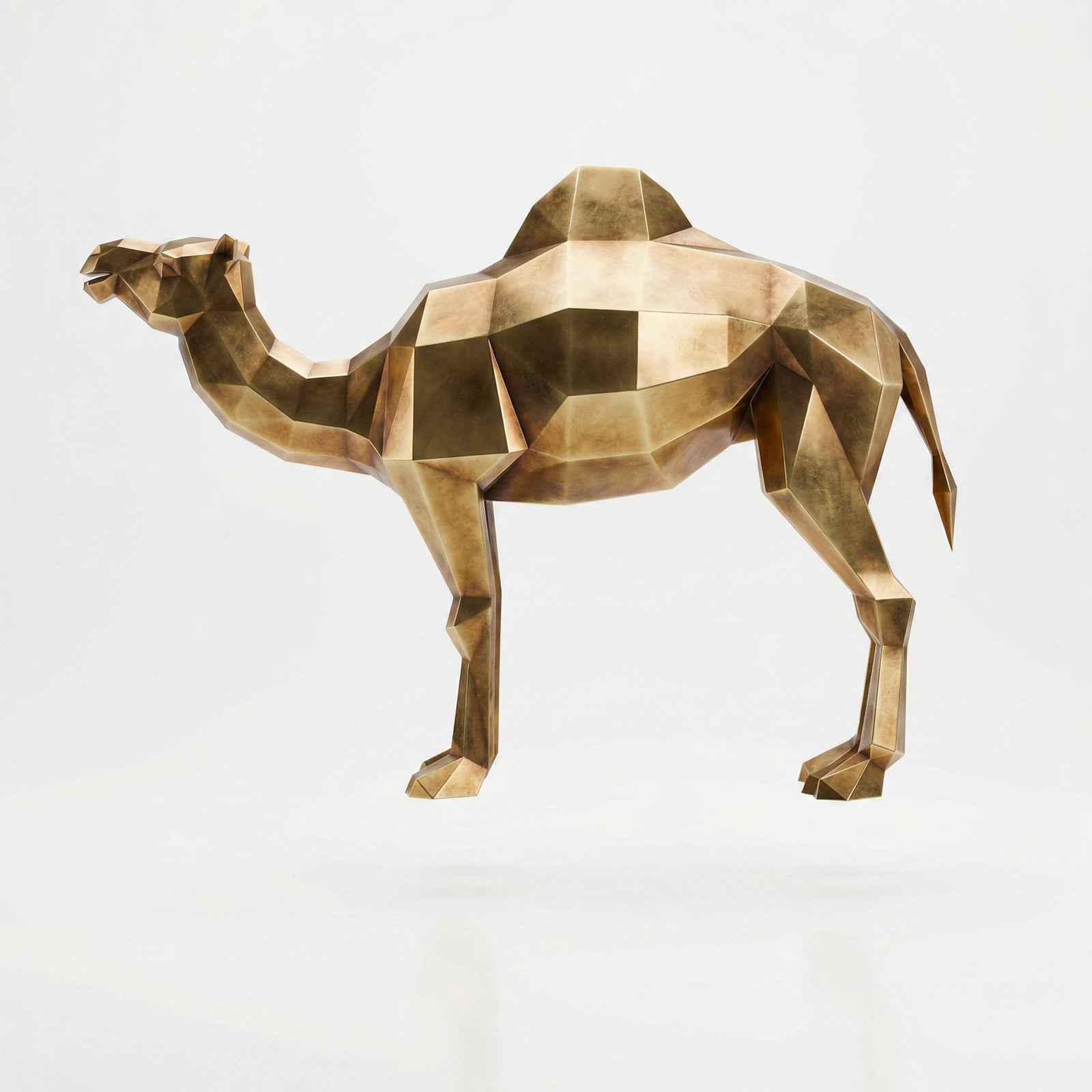 Sculpture chameau en polygone En Laiton