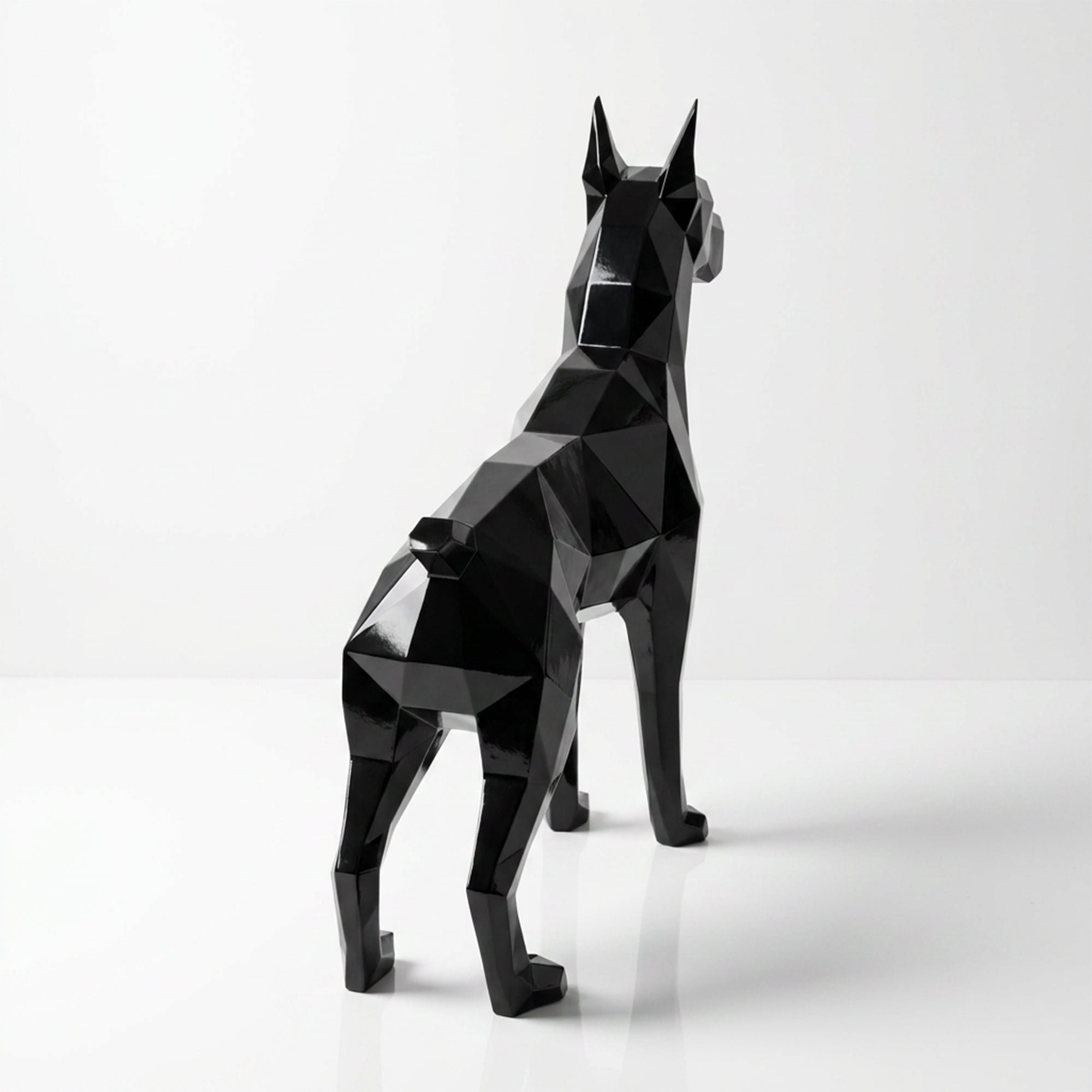 Grande Sculpture Doberman Polygone