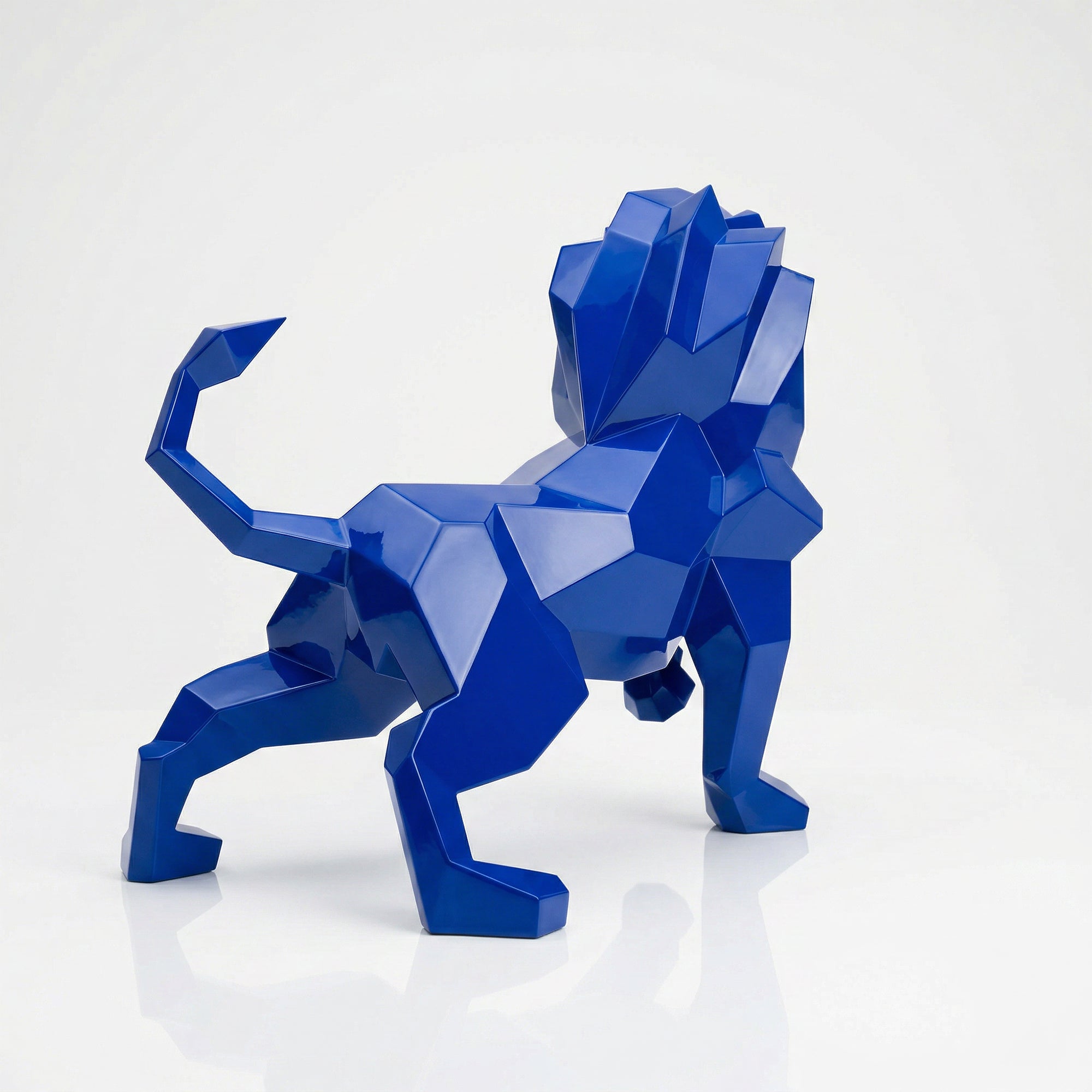 Sculpture Lion Rugissant Facetté