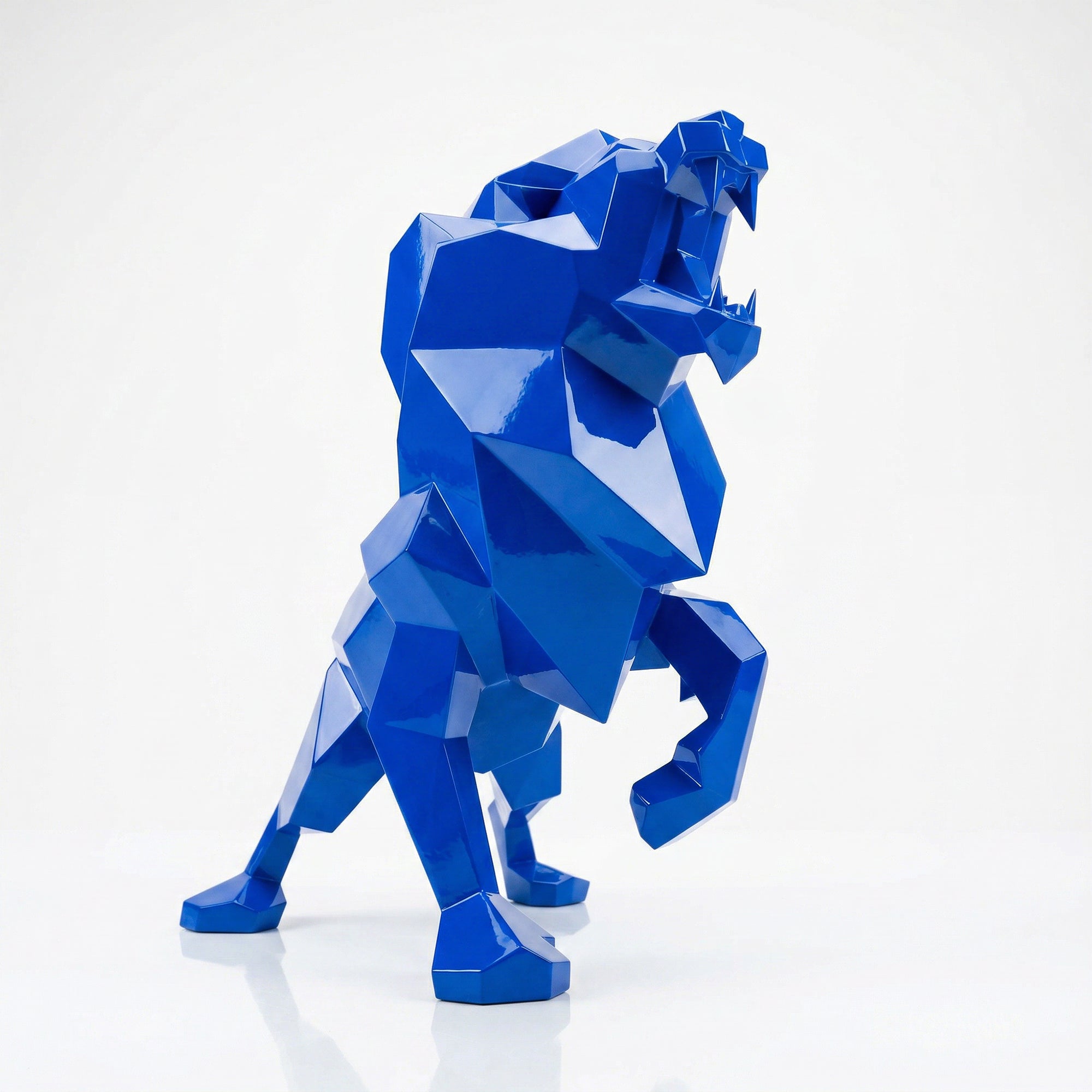 Sculpture Lion Rugissant Facetté