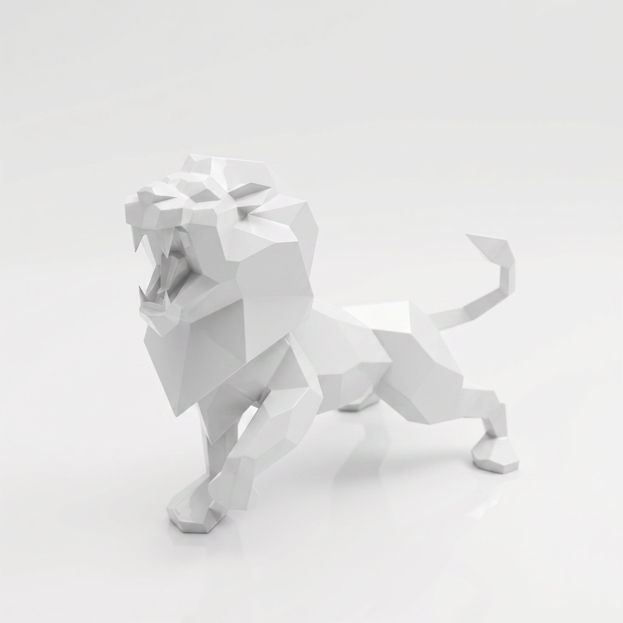 Sculpture Lion Rugissant Facetté