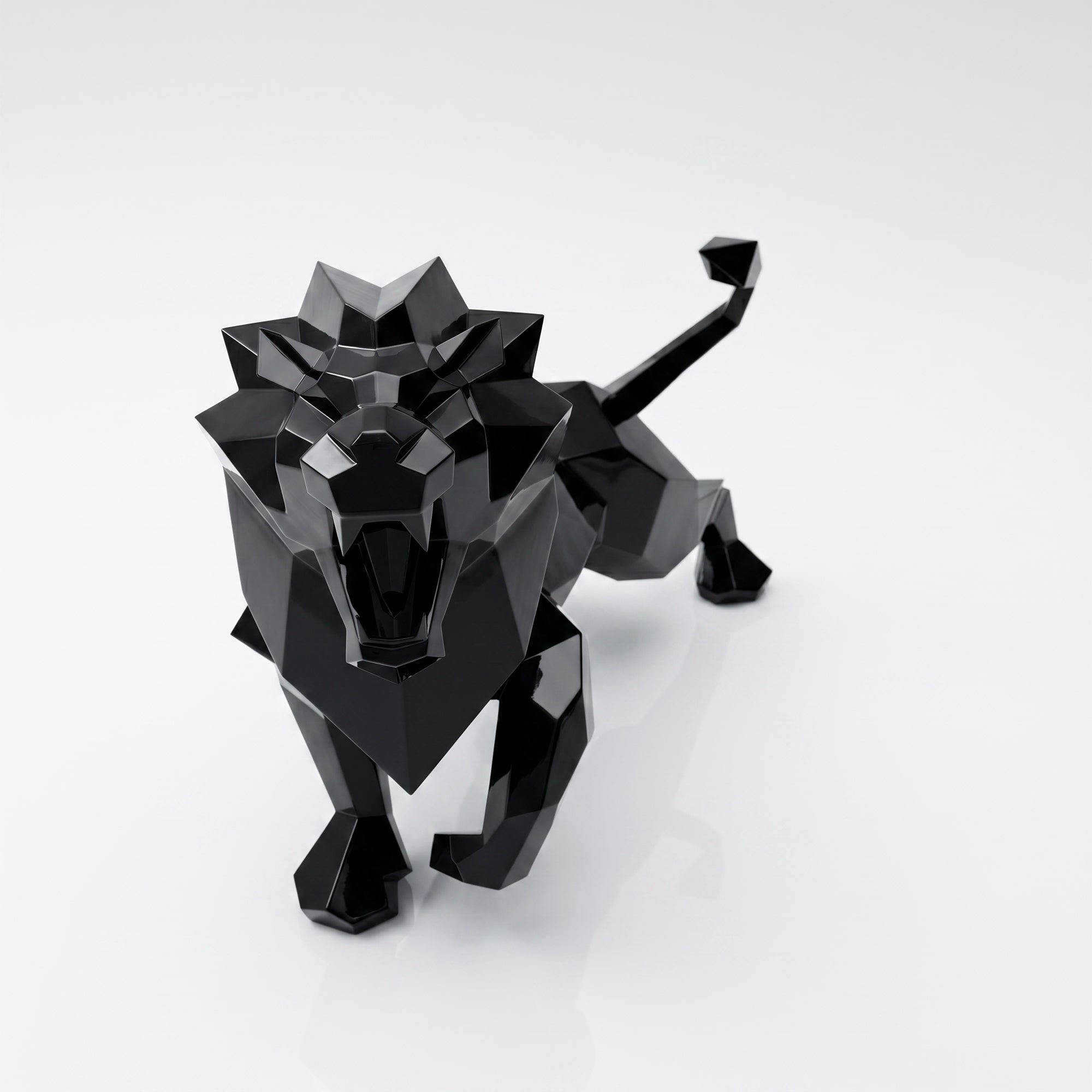 Sculpture Lion Rugissant Facetté