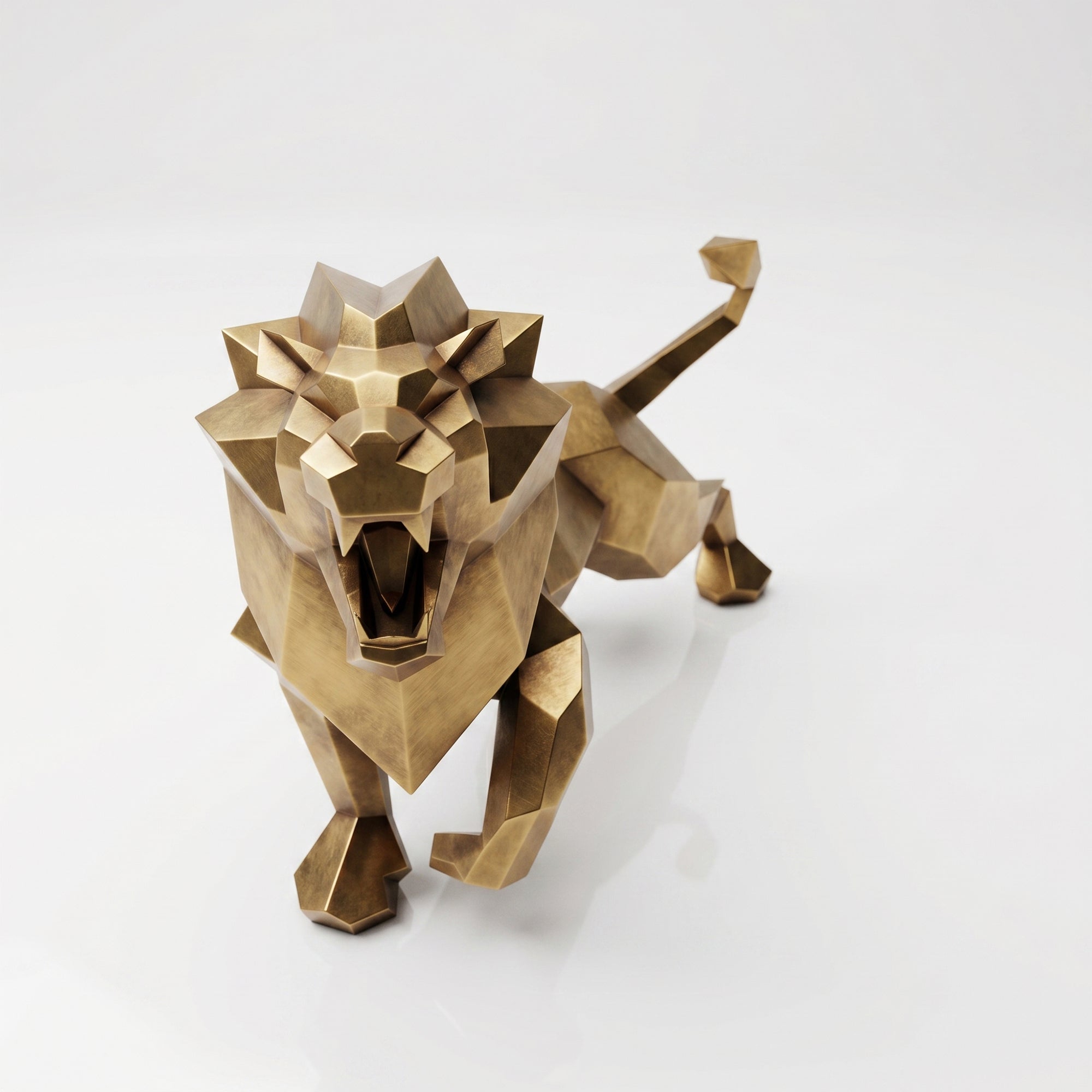 Sculpture Lion Rugissant Facetté