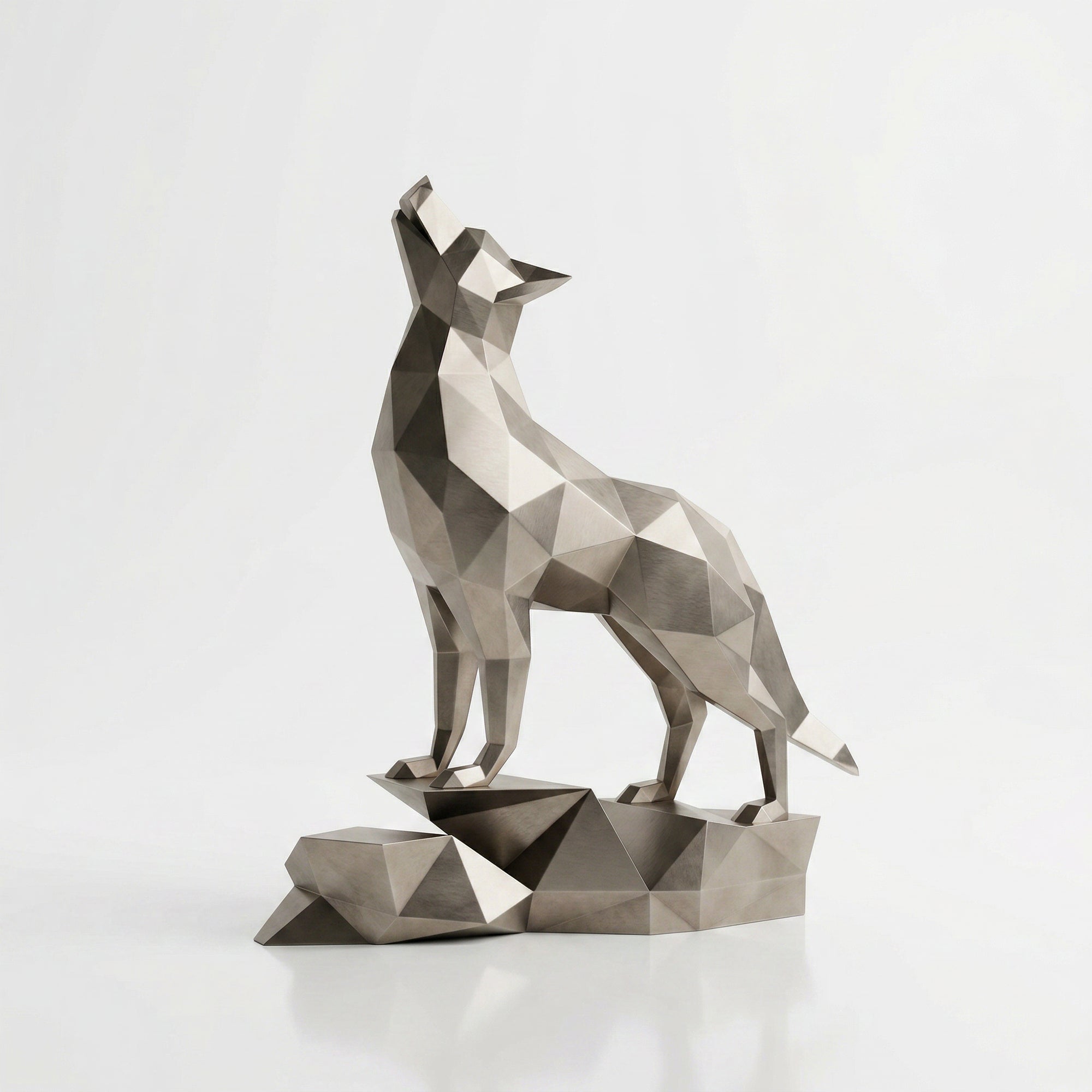 Loup Origami – Grande Sculpture Polygone