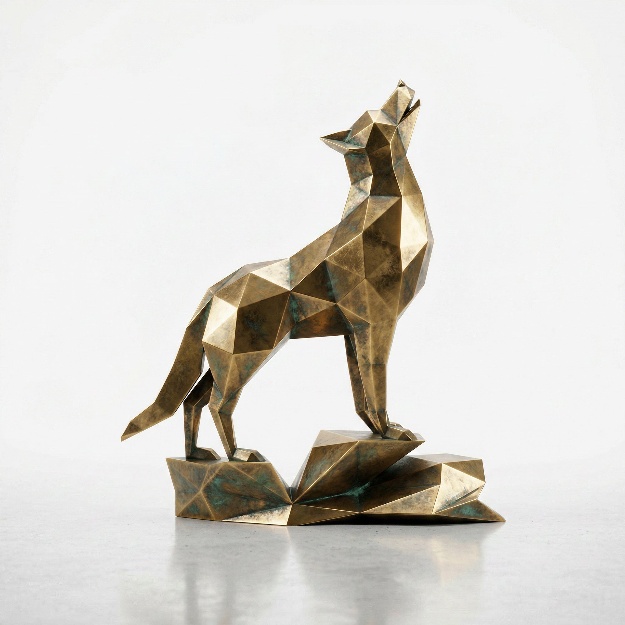 Loup Origami – Grande Sculpture Polygone