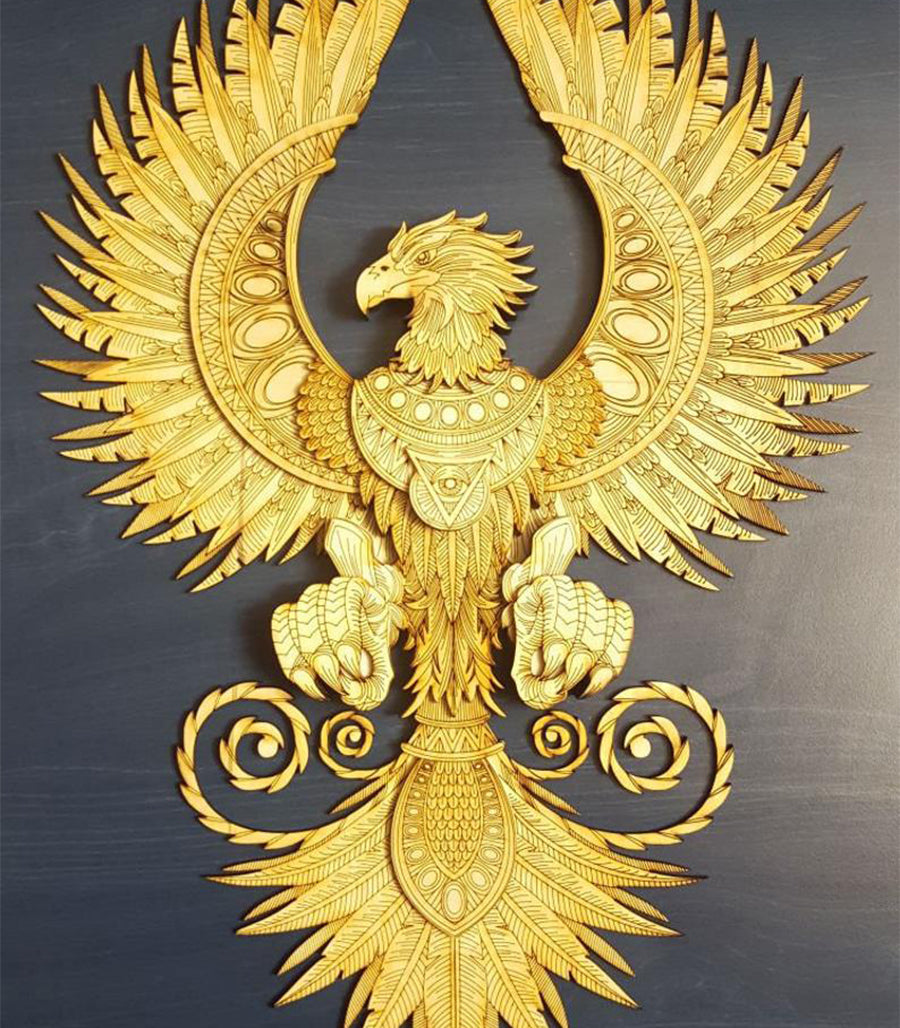 Majesté Aigle en Bois Doré